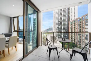 City Center 2-Bedroom in Darling Harbour - Image 4