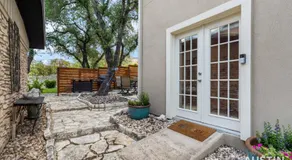 Lakeway Hideaway Cool Spot by The Colorado River - Image 3
