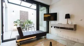 Lujoso loft con piscina y espacio office - Image 2