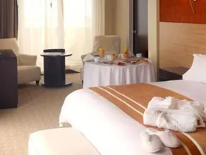 Rayentray Grand Hotel - Image 5