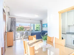 bedroom villa in Roses near the beach - Image 3
