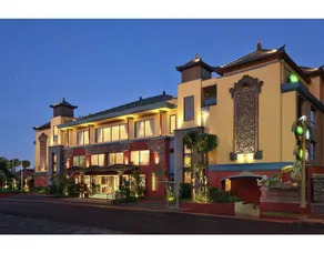 Luxury 1BR Superior King Room #Z123 - Image 4
