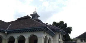 RedDoorz Plus near UMS Solo - Image 3