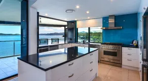 Edge 11 & Free Buggy - Hamilton Island - Image 5