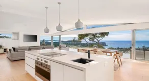 Costal Three-Storey Home with Panoramic Sea Views - Image 4
