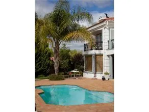 Pictures Guest House Boutique Hotel - Image 5