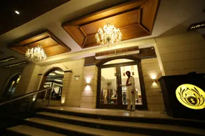 Hotel Imperia Suites - Image 3