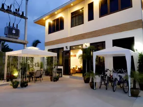The Iris Pool Villa - Image 3