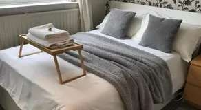 fAiRy DeLL Guesthouse 24-7 check in, cozy lockable rooms, tv, tea tray with choccies, kitchenette, fans, free wifi and parking, COA, all are welcome - Image 5