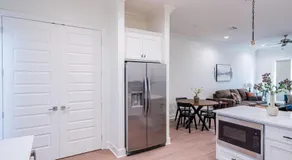 Modern 3BR 2 and a half BA Townhome, Heart of Town - Image 3