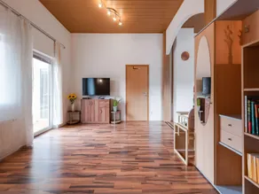Modern Holiday Home in Pinsdorf with Garden - Image 2