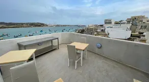 La Reggia Seaview Guesthouse - Image 2