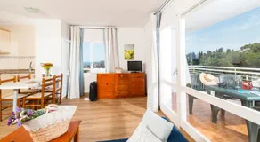 Apartaments Els Llorers - Image 2