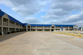 Baymont by Wyndham McAlester Hwy 69 - Image 2