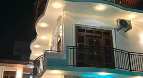Moonlit resort - Image 3
