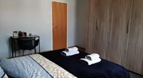 Chambre double dans maison chaleureuse et familiale - Image 5