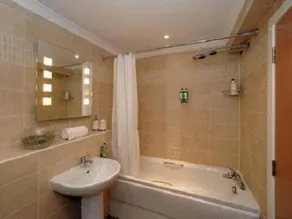 Fountain Court Apartments - Grove - Image 5