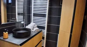family home - Image 5