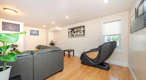 37 - 3BR Quincy - Cozy Townhouse near Adams Park - Image 5