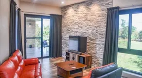 Breeze Apartments - Image 2