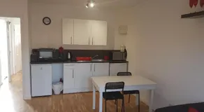 The Lily Pad apartment & Wrens Nest studio - Image 3
