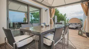 TarracoHomes, TH52 Villa Lighthouse con Piscina Privada, Terraza, y Vistas al Mar - Image 3