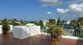 Apartment with sea view in Blue Bay, 125 m², near beach - Image 3