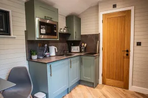 Dinas Lodge - Image 3