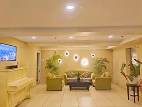 Stone House Hotel Pasay - Image 3