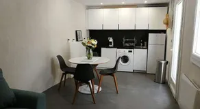 Villa au Calme avec Extérieur et parking gratuit aux portes d'Aix et Marseille Emplacement idéal - Image 3