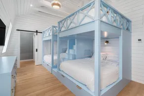 Block Island Bunk House - Image 3