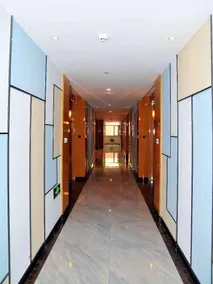 Yuejing Hotel - Image 4