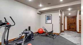 KBM Resorts Elegant Deer Valley Private Home Breathtaking views Elevator Gourmet Kitchen Hot Tub Gym PSD-2071 - Image 4