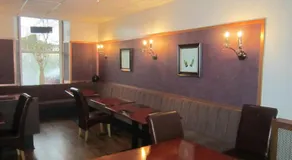 Royal Hotel - Image 3