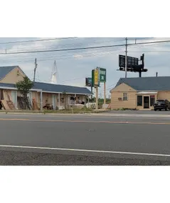 OYO Economy Inn - Image 5