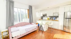 1 BDR at heart of DT, walk to 2 metros, Concordia - Image 2