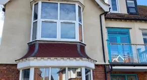 Stylish 2 Bed Apt, 2 Minute Walk From The Beach. - Image 3