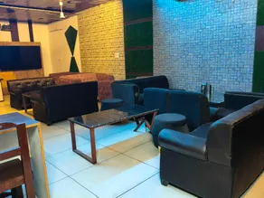 Hotel O Cross King Hotel & Restaurant - Image 4