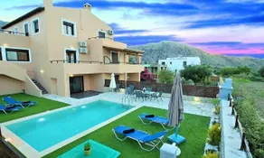 Casa Melia Heated Pool - Image 4