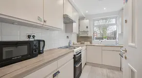 Bricklane Apartment - Image 4