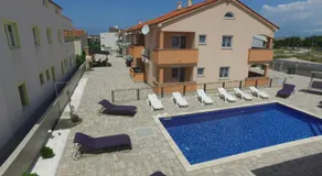 Apartments Villa Lucky - Image 3