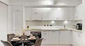 Khayat Homes - Contemporary One Bedroom Apartment - Image 3