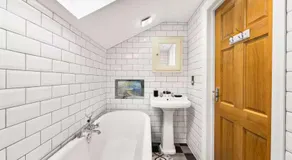 Luxury Worthing Seafront 3-Bedroom Duplex, sleeps 8 - Image 2