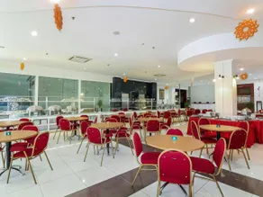UNY Hotel - Image 4