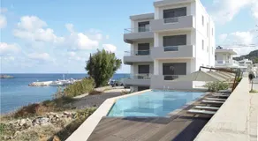 Potideon Bay Luxury Apartments - Image 4