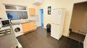 Pets - Parking - Patio - WiFi - Sleeps 4 - Image 4