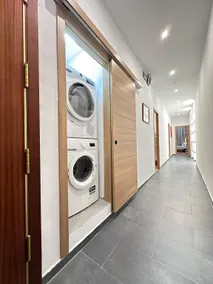 Modern apartment near Las Ramblas & La Boqueria - Image 4
