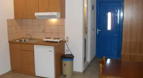 Chris Apartments - Image 4
