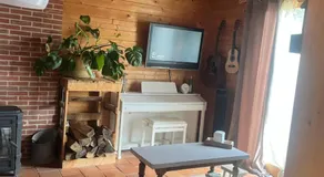 Cottage atypique avec piscine & accès au lac 6 personnes - Image 2