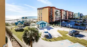Gulf-view condo with beachfront access pool hot tub gym AC & washer&dryer - Image 4